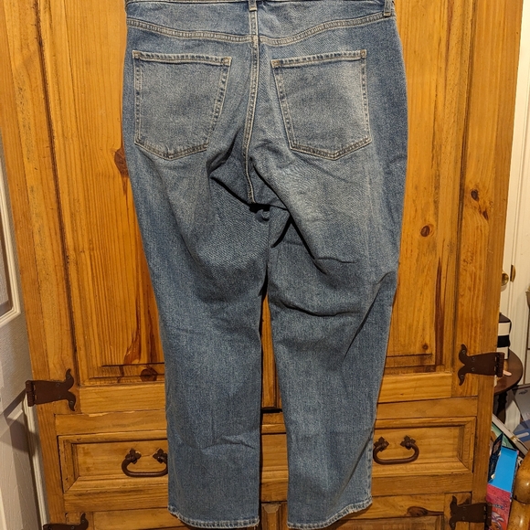 Curvy Old Navy Jeans - Picture 3 of 3